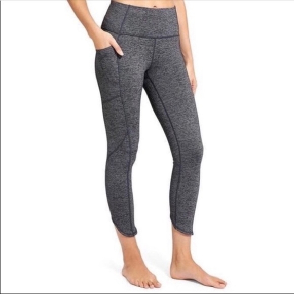 Athleta Leggings Crop Size XXS Gray Black Salutation Stash Pocket 24 Mid Rise - Picture 1 of 12